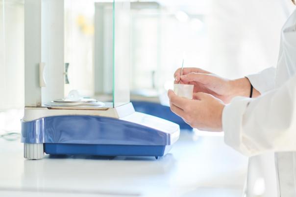 Travail dans un laboratoire