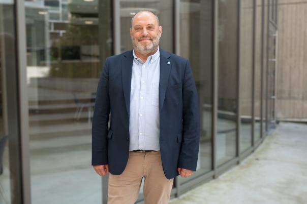 Photo de François Briard, Chef de groupe Portail de la science du CERN, alumni UNamur 1994