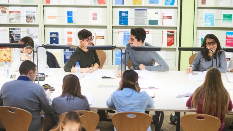 Bibliothèque de droit