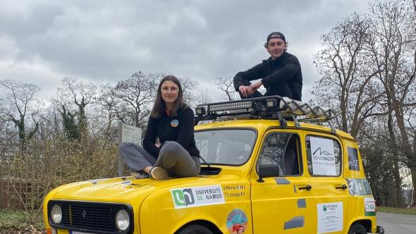 Jeanne et Thibault 4L Trophy