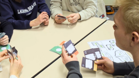 Des étudiants en TP Droit des obligations