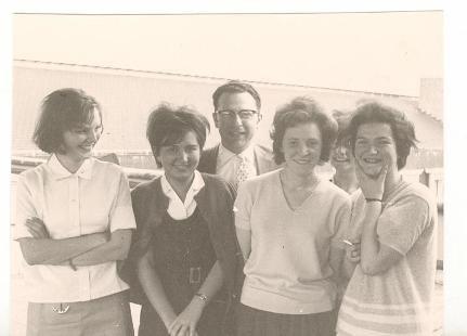 Martien de Jong et ses étudiantes