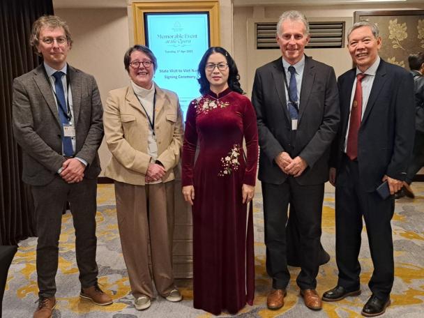 Visite état Viet Nam - Signature d'accords - Photo de groupe