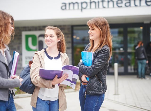 Etudiantes à l'UNamur