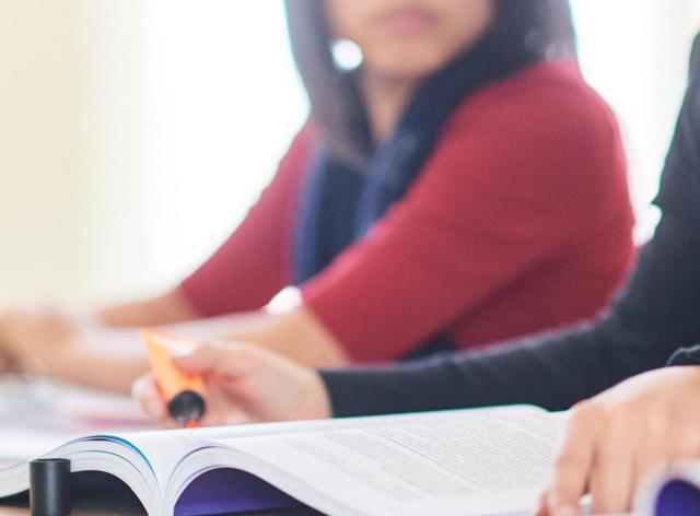 Travail dans un livre