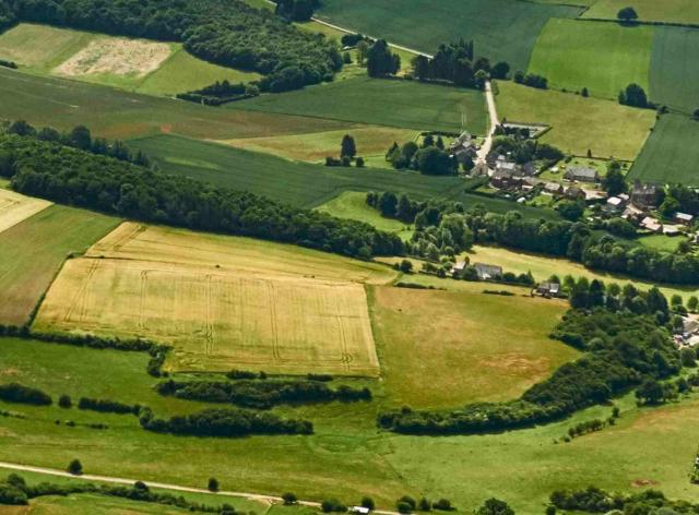 Vue aérienne d'une zone rurale