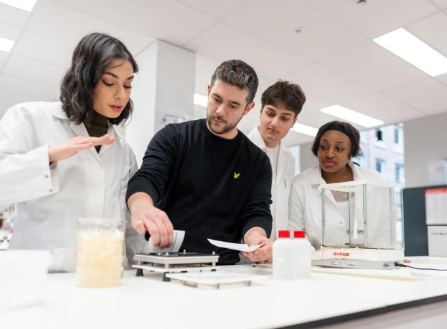 Master en sciences pharmaceutiques - labo