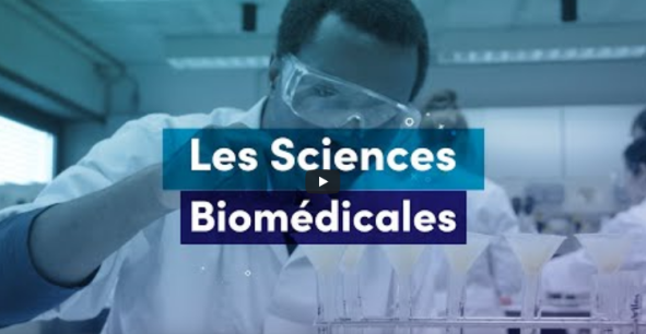 Un chercheur en sciences biomédicales