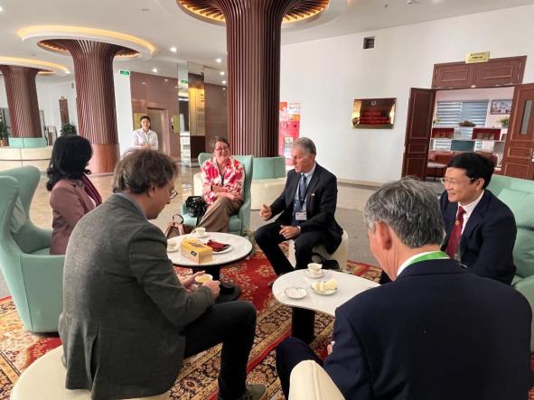 Visite d'Etat Viet Nam, réunions entre la délégation namuroise et les membres des universités du Viet Nam