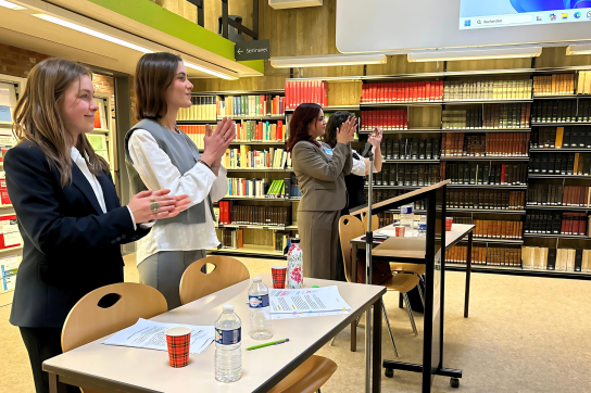 Etudiantes en droit qui ont participé au concours de plaidoirie international